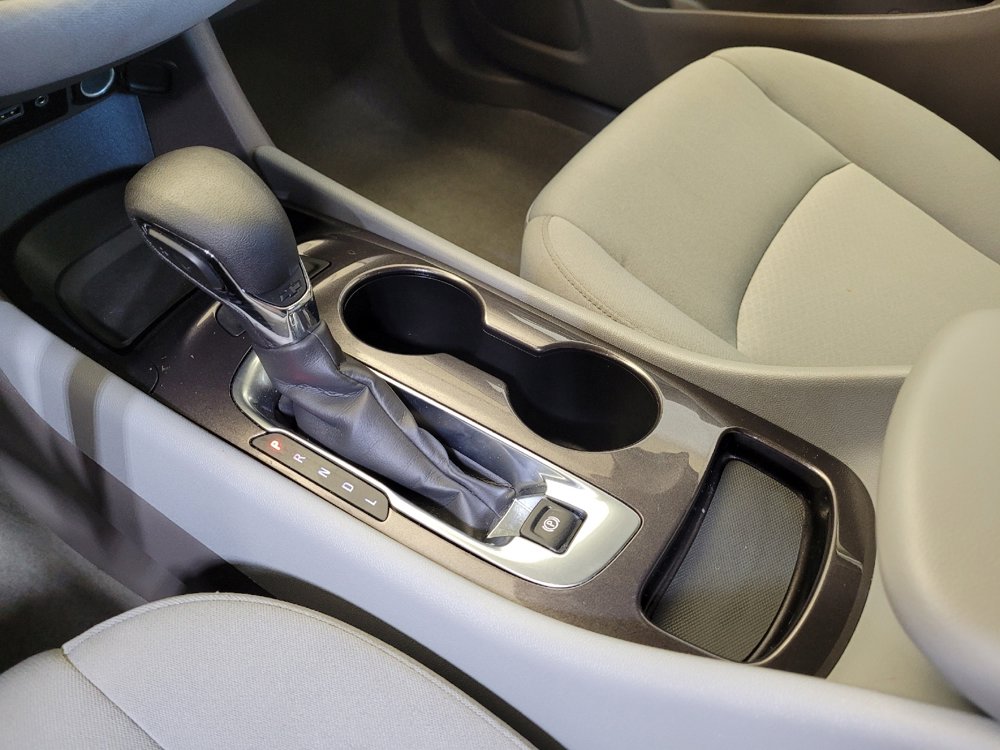 Used 2023 Chevrolet Malibu LS FWD image 26