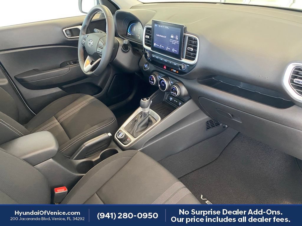 Certified 2026 Hyundai Venue SEL FWD image 17