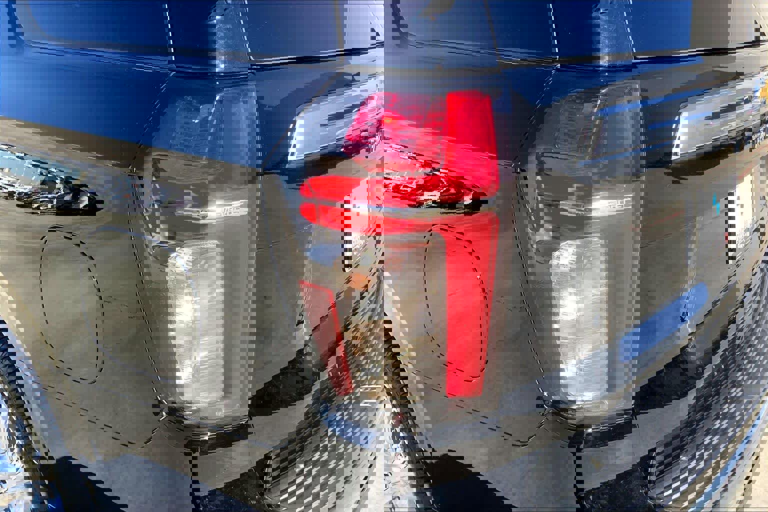 Used 2022 Chevrolet Tahoe High Country w/ Max Trailering Package AWD/4WD image 29