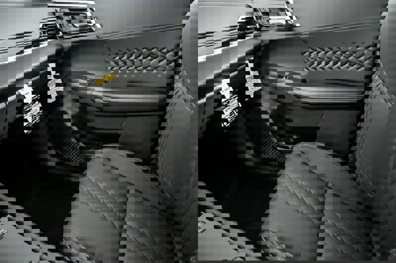 New 2025 Mitsubishi Outlander SEL Black Edition image 27