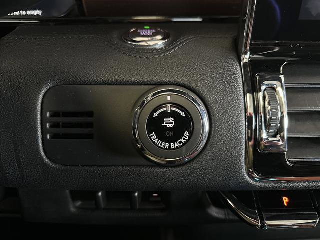 Used 2020 Lincoln Navigator Reserve w/ Equipment Group 208A Reserve image 31