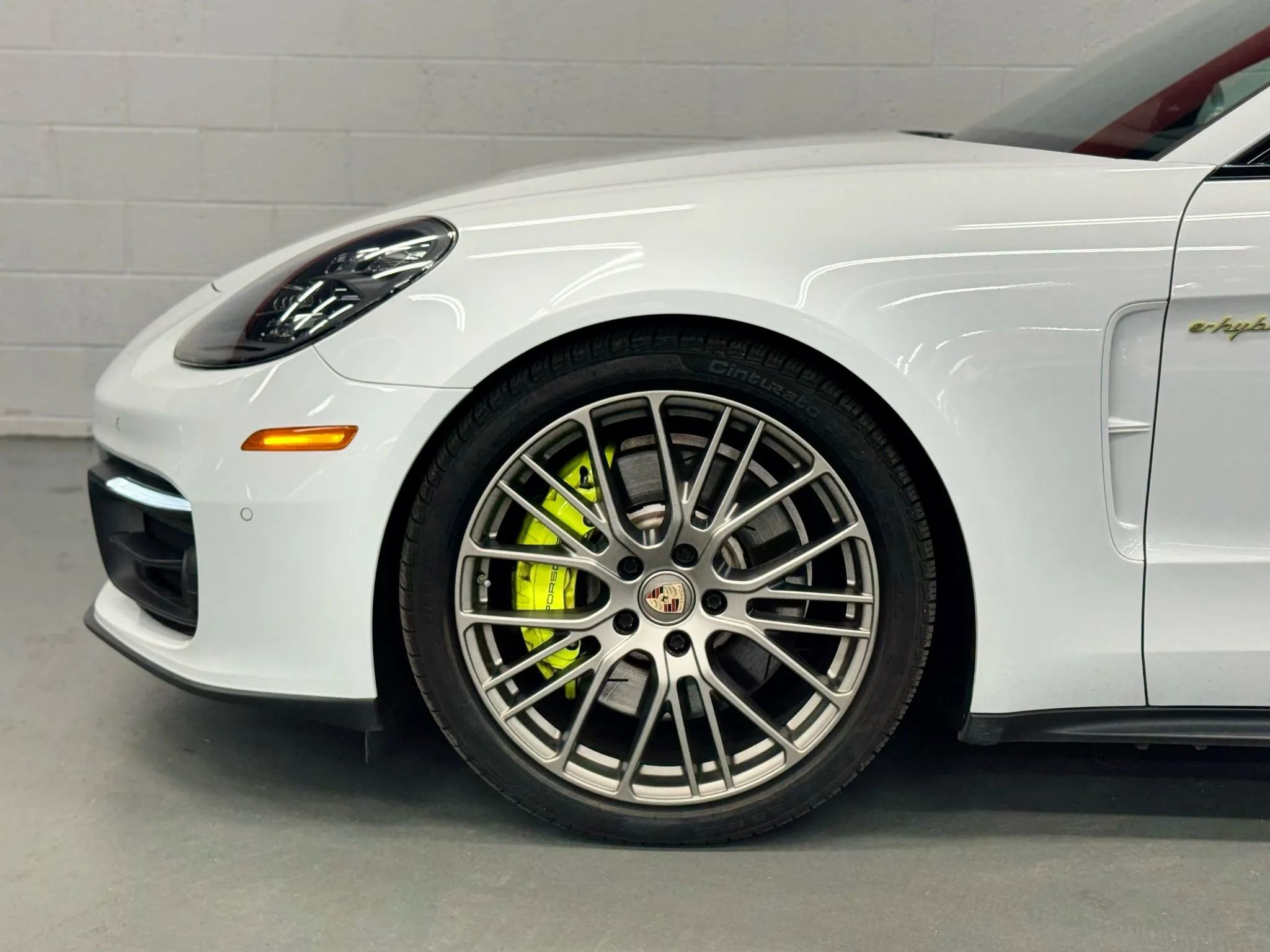 Used 2023 Porsche Panamera 4 Platinum Edition image 3