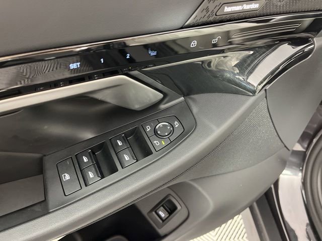 Used 2024 BMW 530i w/ Premium Package image 33