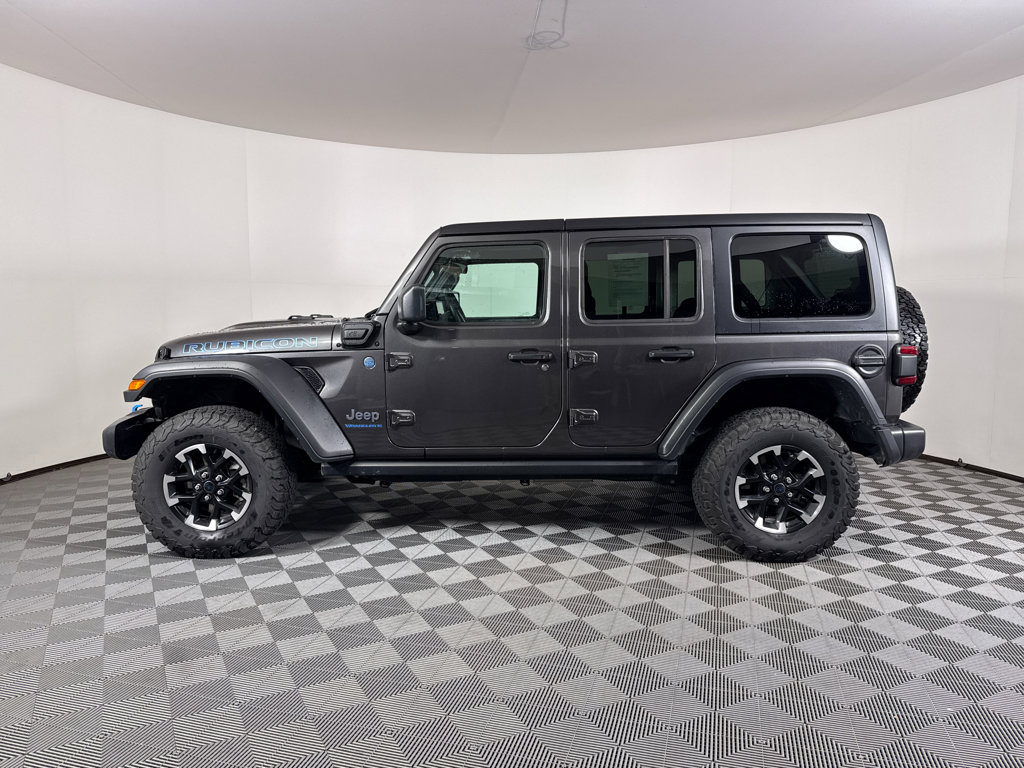 Used 2024 Jeep Wrangler Unlimited Rubicon 4xe image 11
