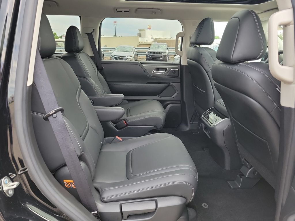 Used 2026 INFINITI QX80 Pure w/ Cargo Package AWD/4WD image 29