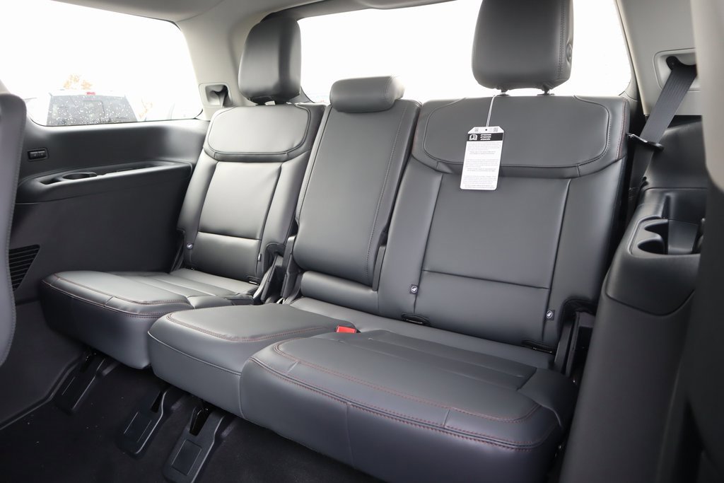 New 2025 Ford Expedition Active image 13