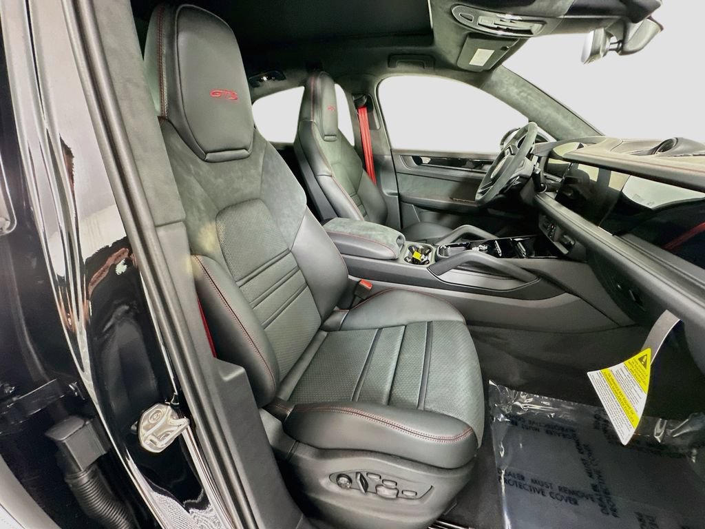 New 2026 Porsche Cayenne GTS AWD/4WD image 29