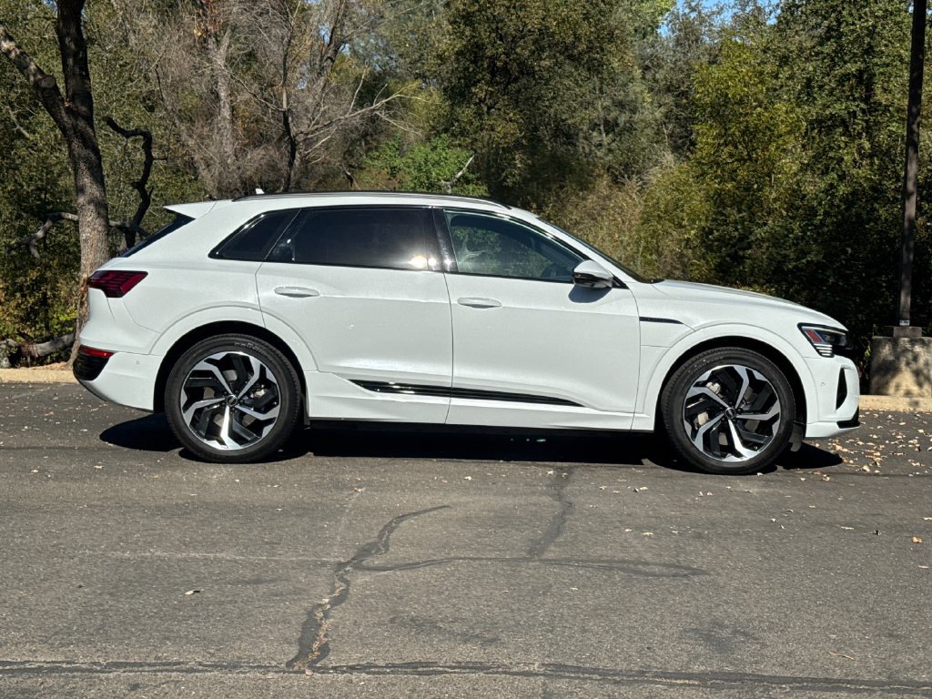 Used 2024 Audi Q8 e-tron Prestige w/ Prestige Package AWD/4WD image 4