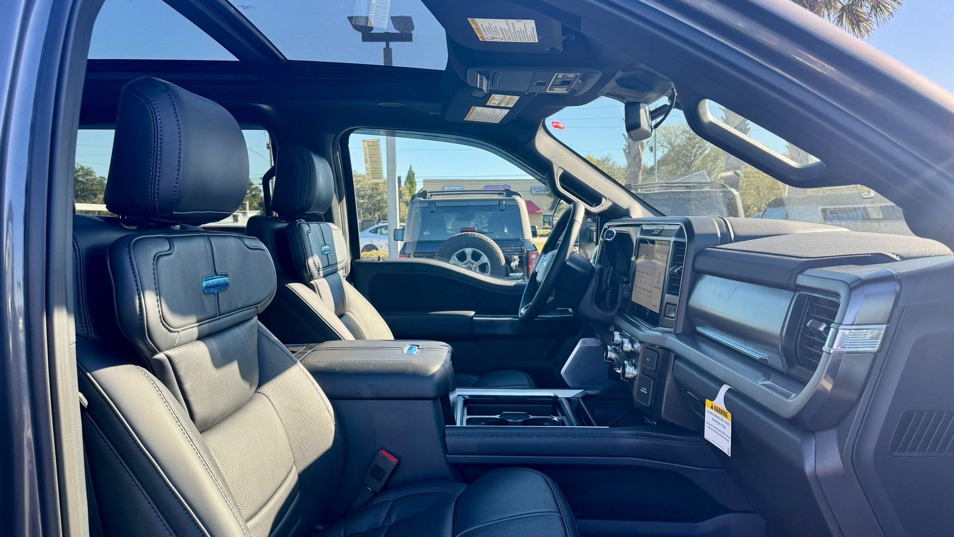 New 2026 Ford F250 Platinum w/ FX4 Off-Road Package image 9