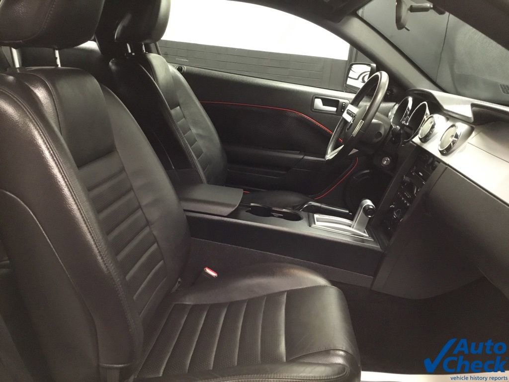 Used 2005 Ford Mustang GT Premium image 26