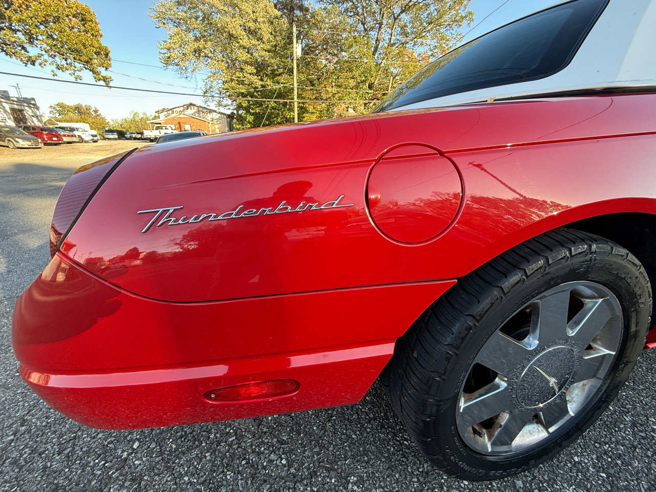 Used 2003 Ford Thunderbird Deluxe image 18