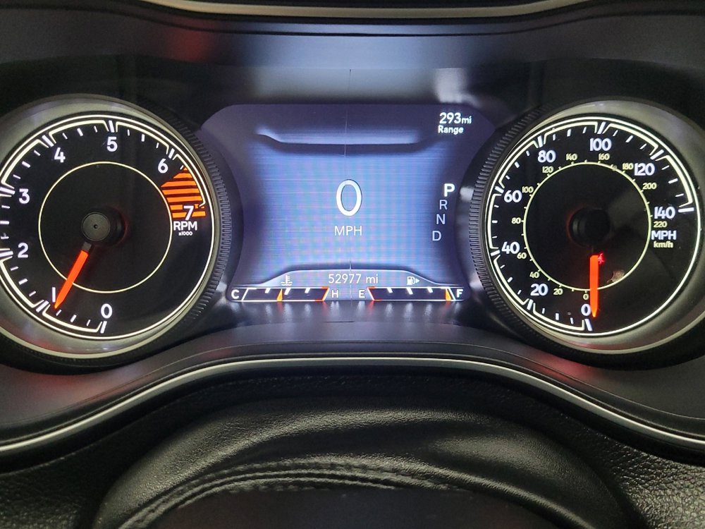 Used 2023 Jeep Cherokee Altitude Lux image 23
