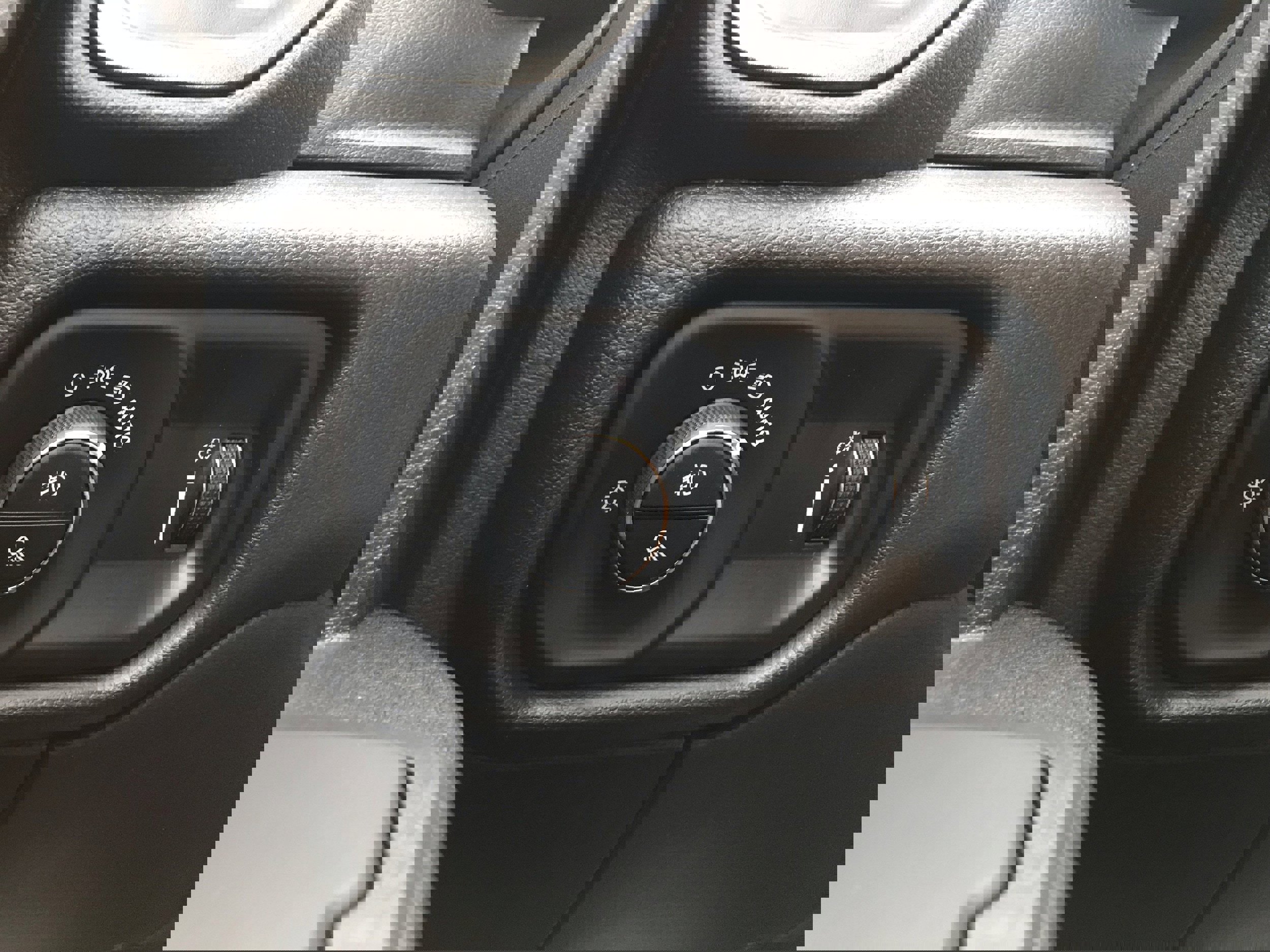 New 2026 RAM 2500 Tradesman w/ Chrome Appearance Group image 29