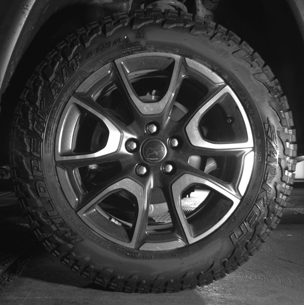 Used 2025 Jeep Compass Trailhawk image 14