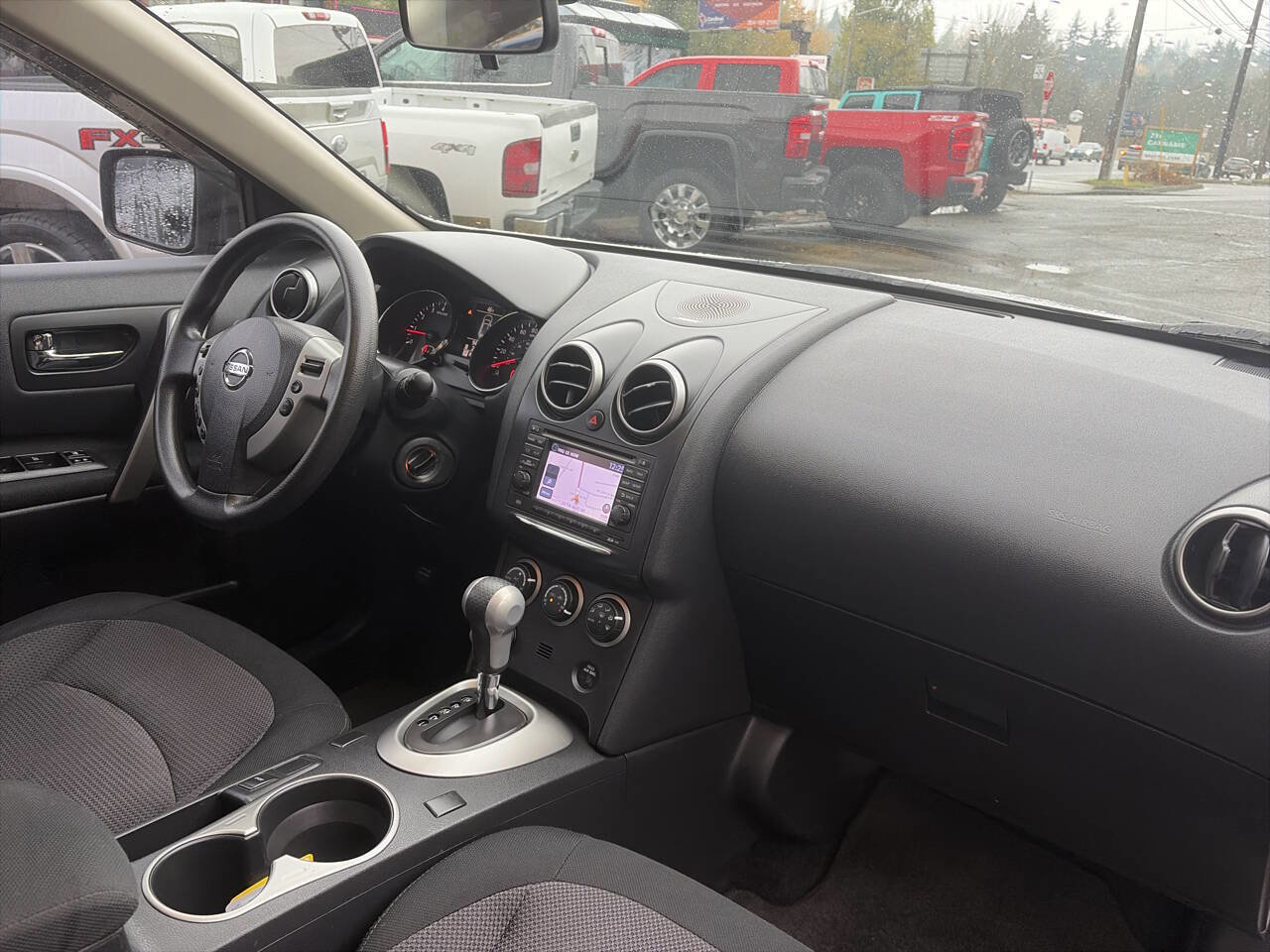 Used 2013 Nissan Rogue SV w/ Premium Pkg image 16
