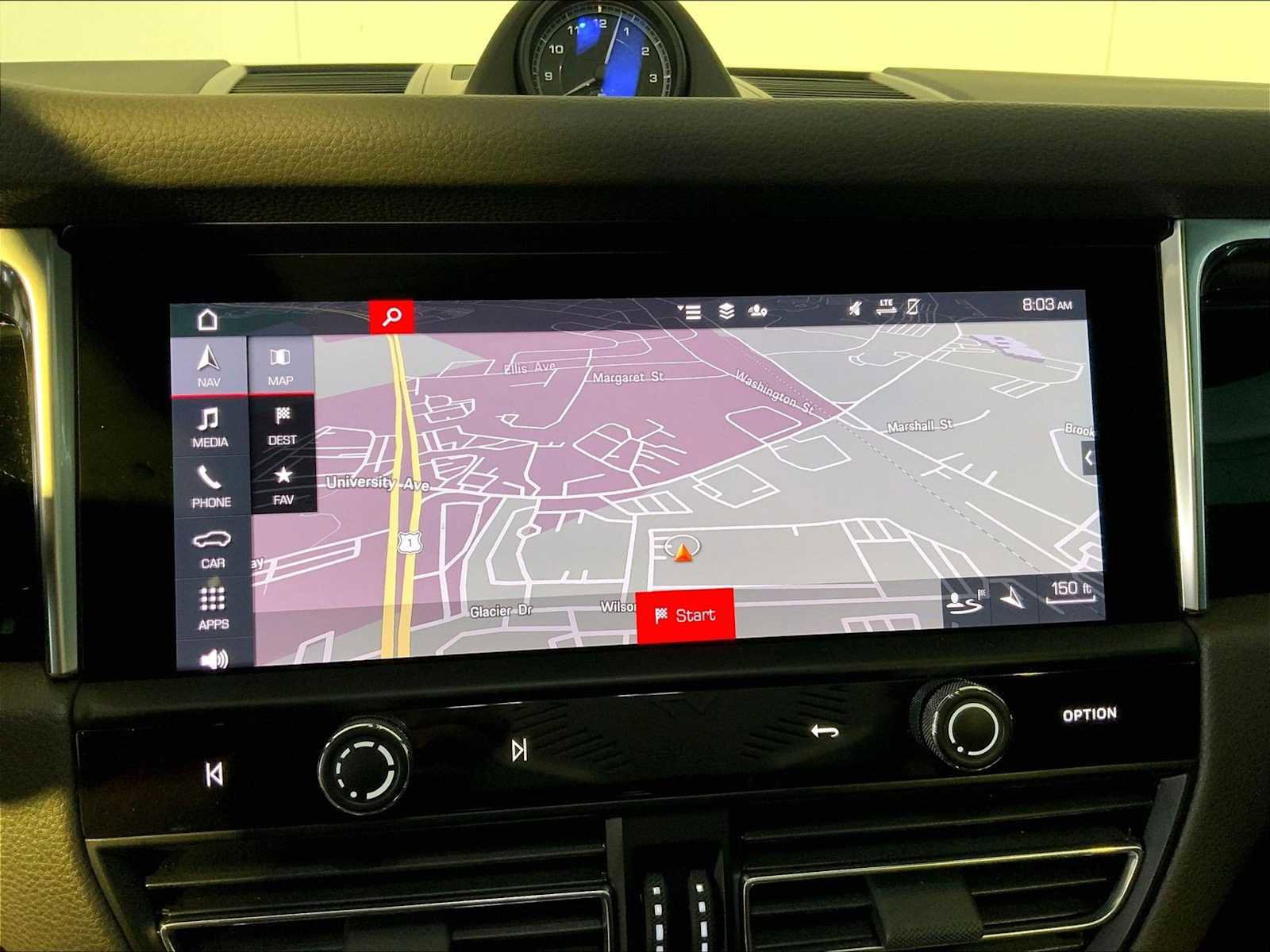 Certified 2023 Porsche Macan image 37