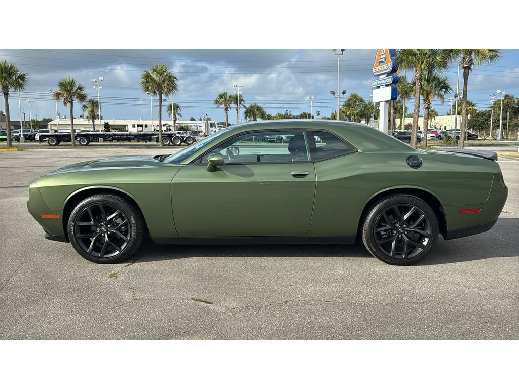 Used 2022 Dodge Challenger SXT w/ Blacktop Package RWD image 3