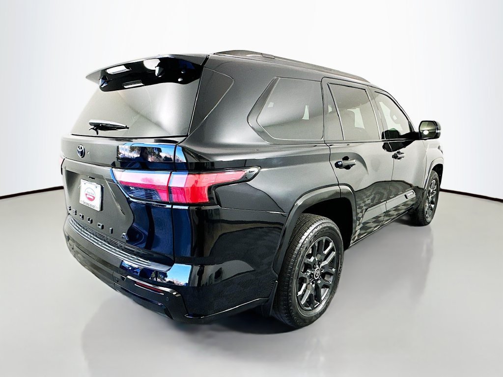 Certified 2024 Toyota Sequoia Platinum AWD/4WD image 5