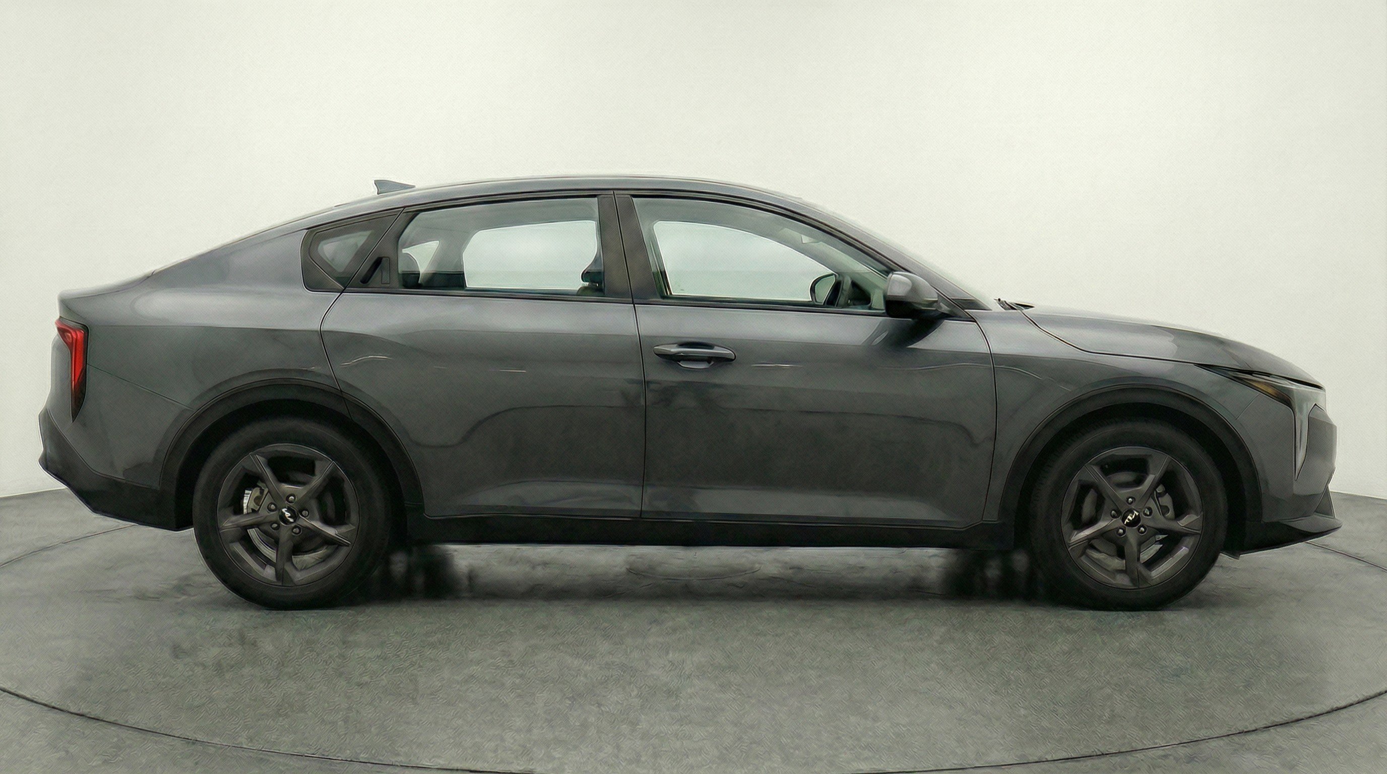 Used 2025 Kia K4 LXS image 11