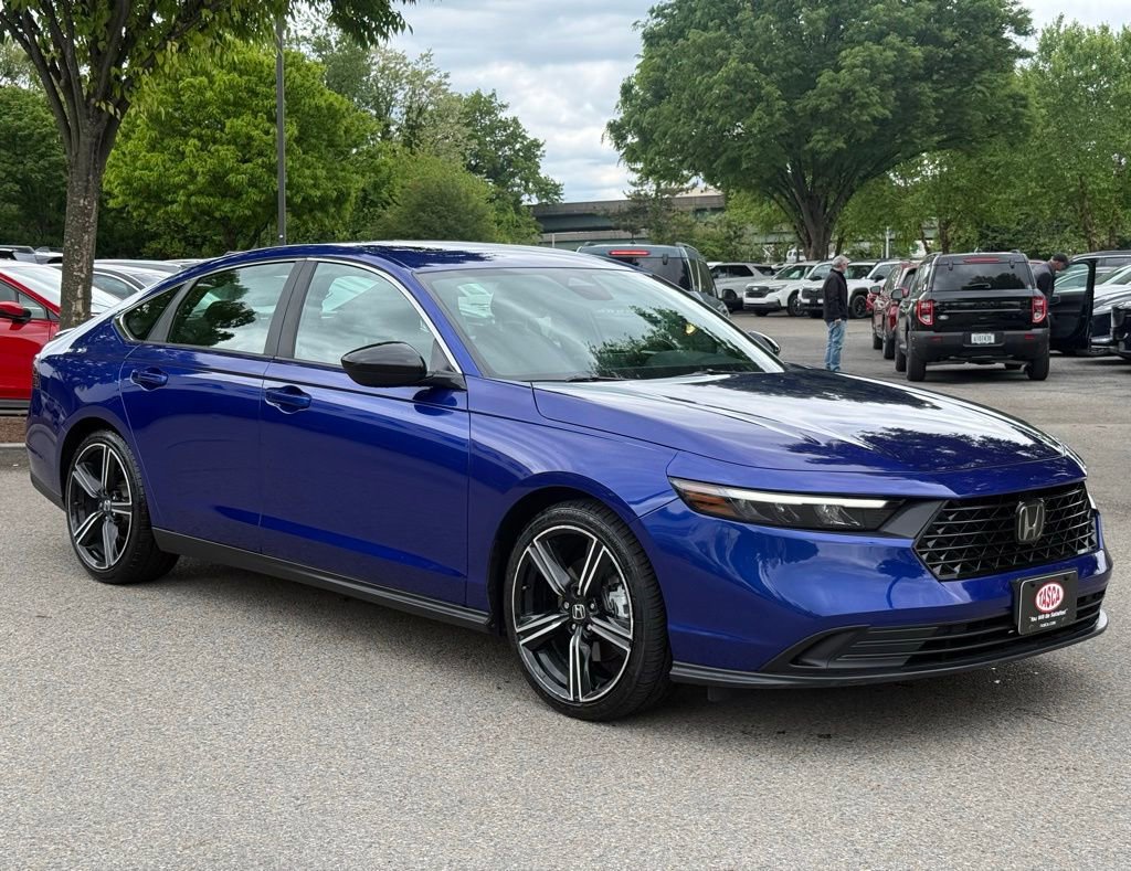 Used 2023 Honda Accord Sport image 4
