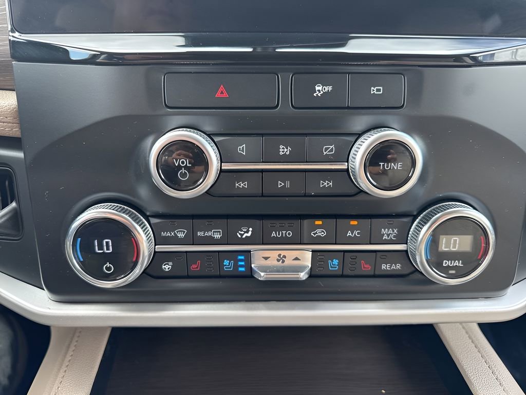 Used 2022 Ford Expedition Max Limited image 21