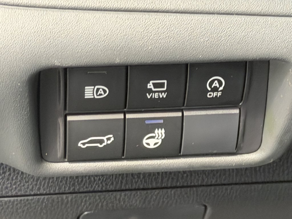 Used 2023 Toyota Highlander Limited FWD image 29