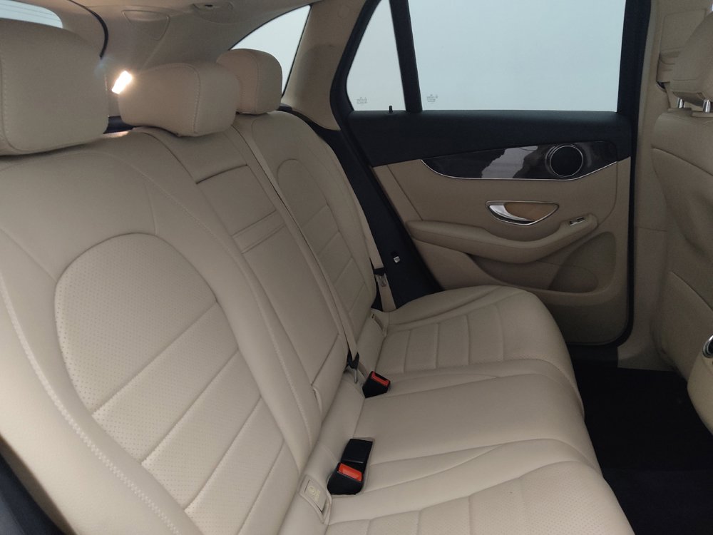 Used 2016 Mercedes-Benz GLC 300 image 19