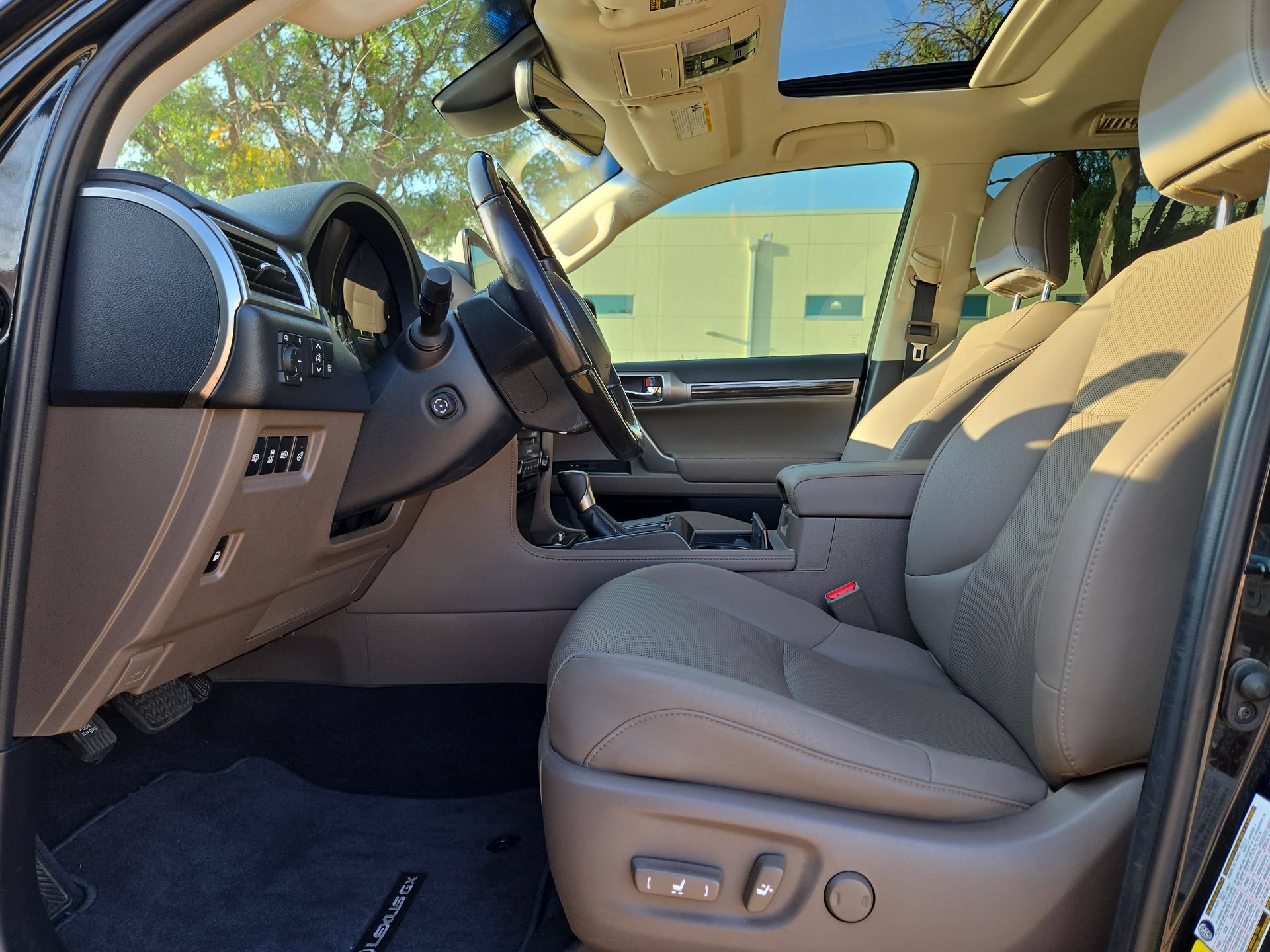 Certified 2022 Lexus GX 460 Premium AWD/4WD image 16