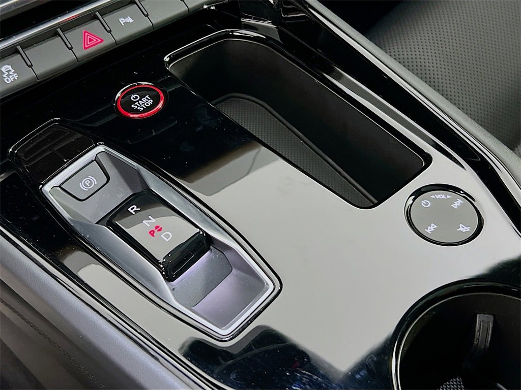 Used 2024 Audi e-tron GT Premium Plus image 19