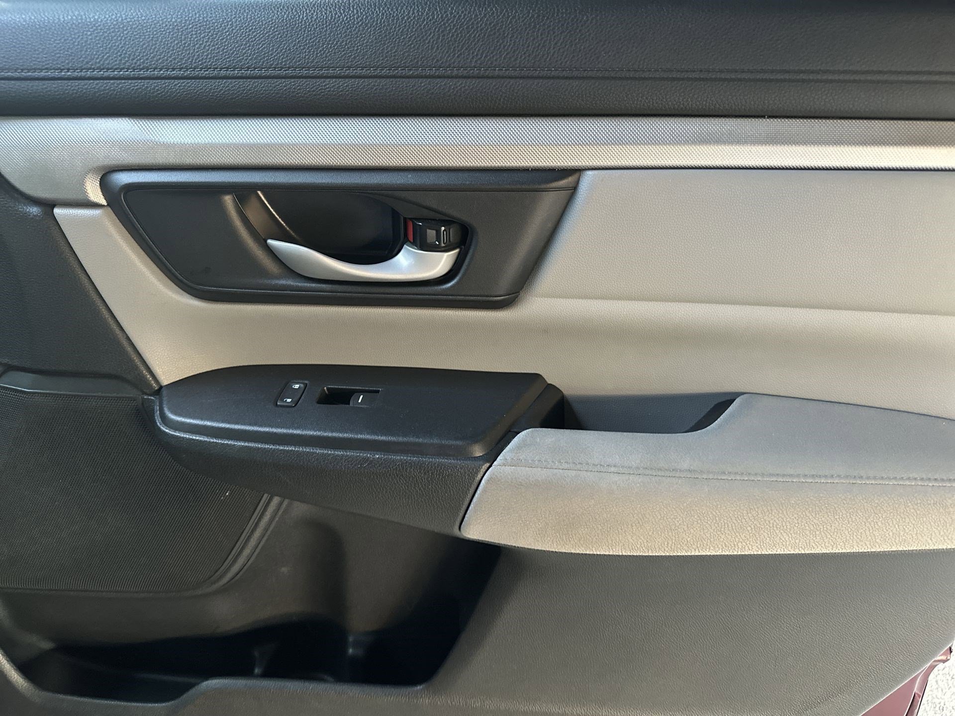 Used 2019 Honda CR-V LX image 25