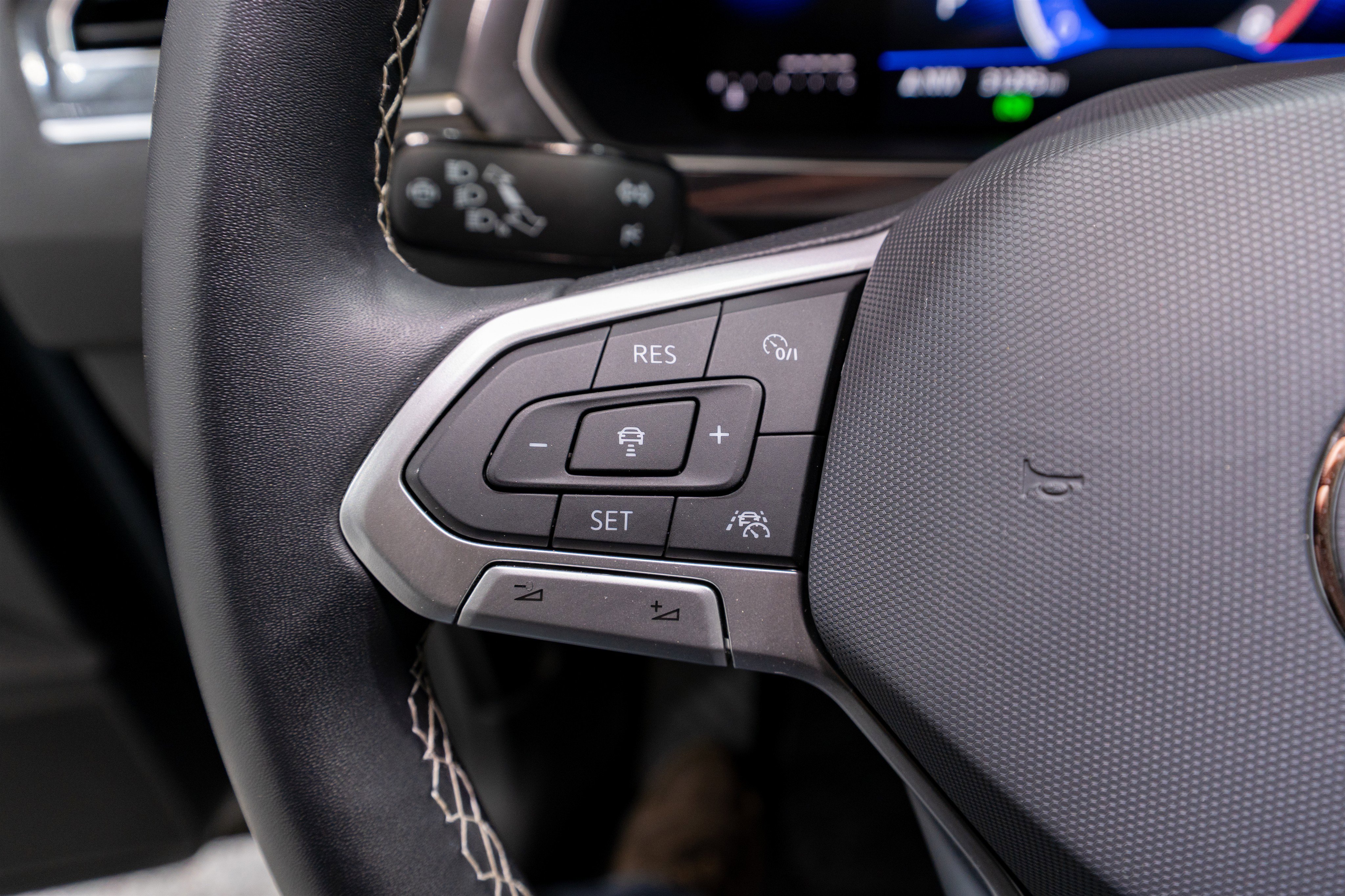 Used 2023 Volkswagen Tiguan SE image 23