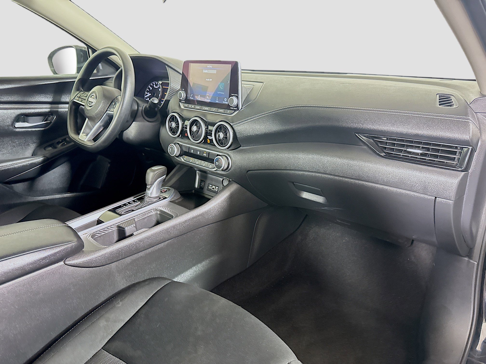 Used 2025 Nissan Sentra SV image 30
