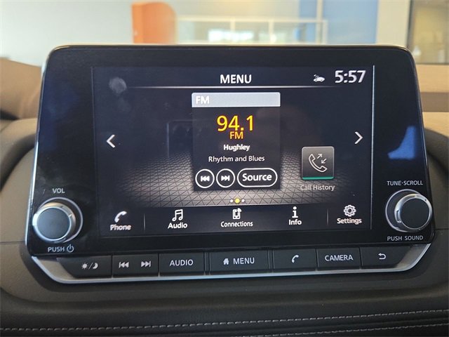 Used 2023 Nissan Rogue SL image 16