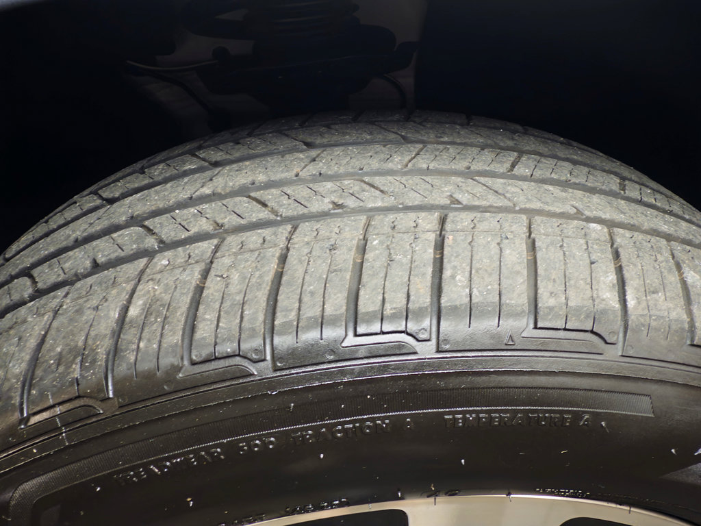Used 2023 Volkswagen ID.4 Pro AWD/4WD image 32
