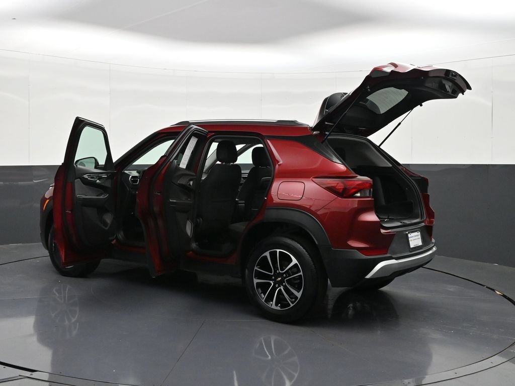 Used 2025 Chevrolet TrailBlazer LT FWD image 41
