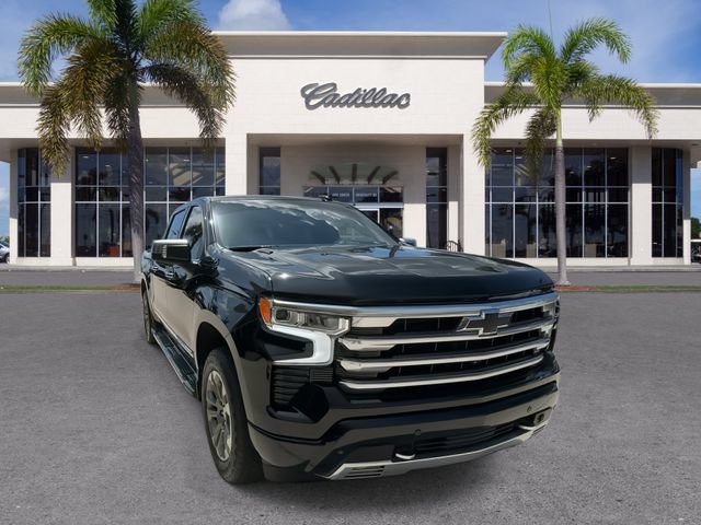 Used 2023 Chevrolet Silverado 1500 High Country w/ Z71 Off-Road Package AWD/4WD image 3