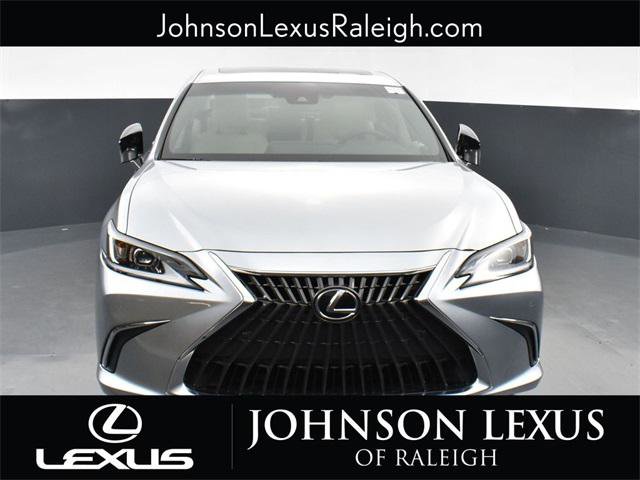 Certified 2022 Lexus ES 350 w/ Premium Package image 4