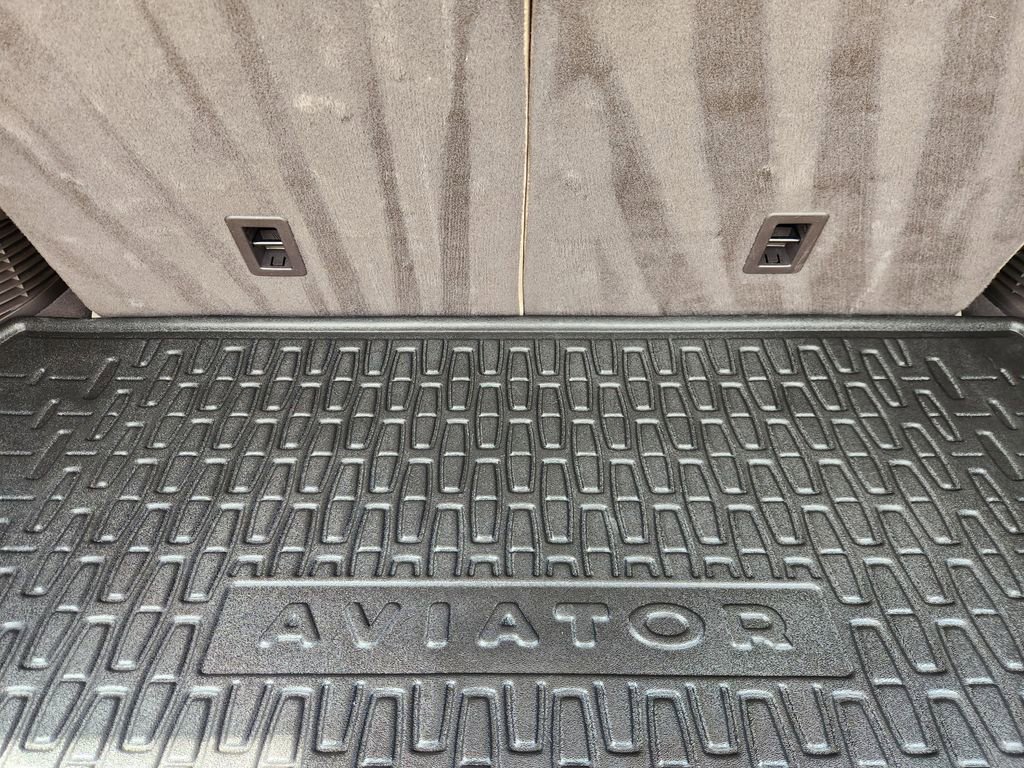 Used 2023 Lincoln Aviator Reserve w/ Equipment Group 201A image 35