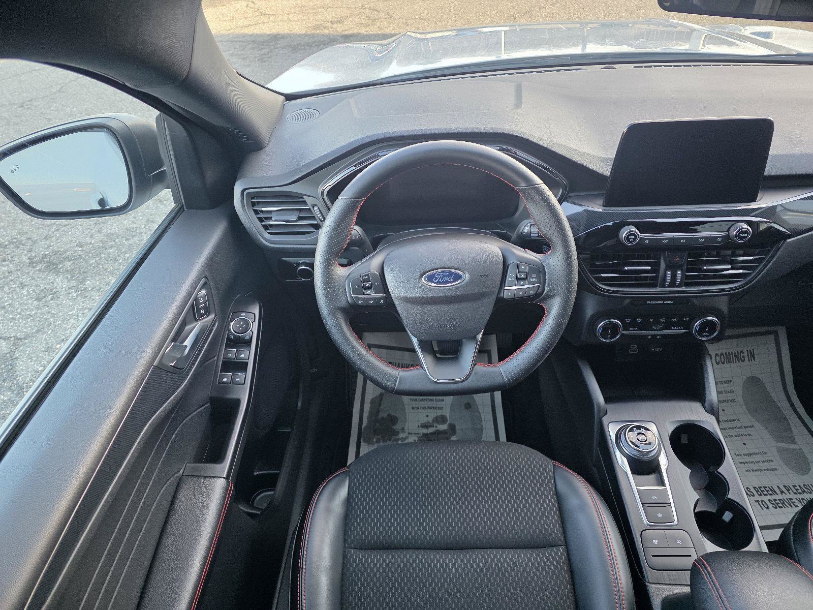 Used 2025 Ford Escape ST-Line FWD image 6