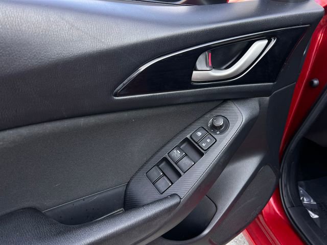 Used 2016 MAZDA MAZDA3 i Sport w/ Preferred Equipment Package image 11