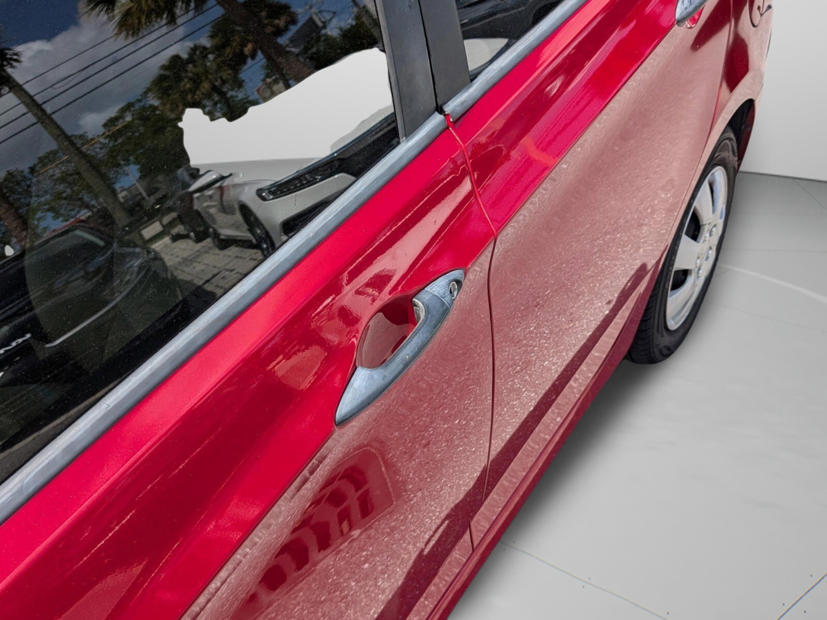 Used 2012 Hyundai Accent GLS image 16