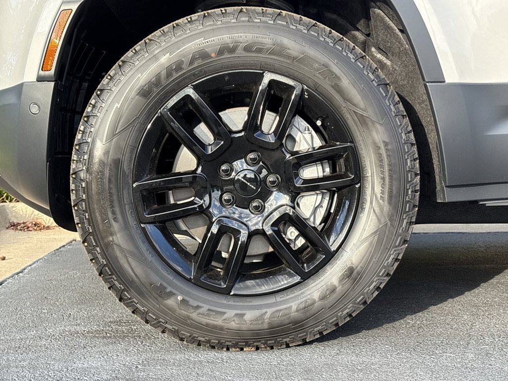 New 2026 Land Rover Defender 110 S AWD/4WD image 10