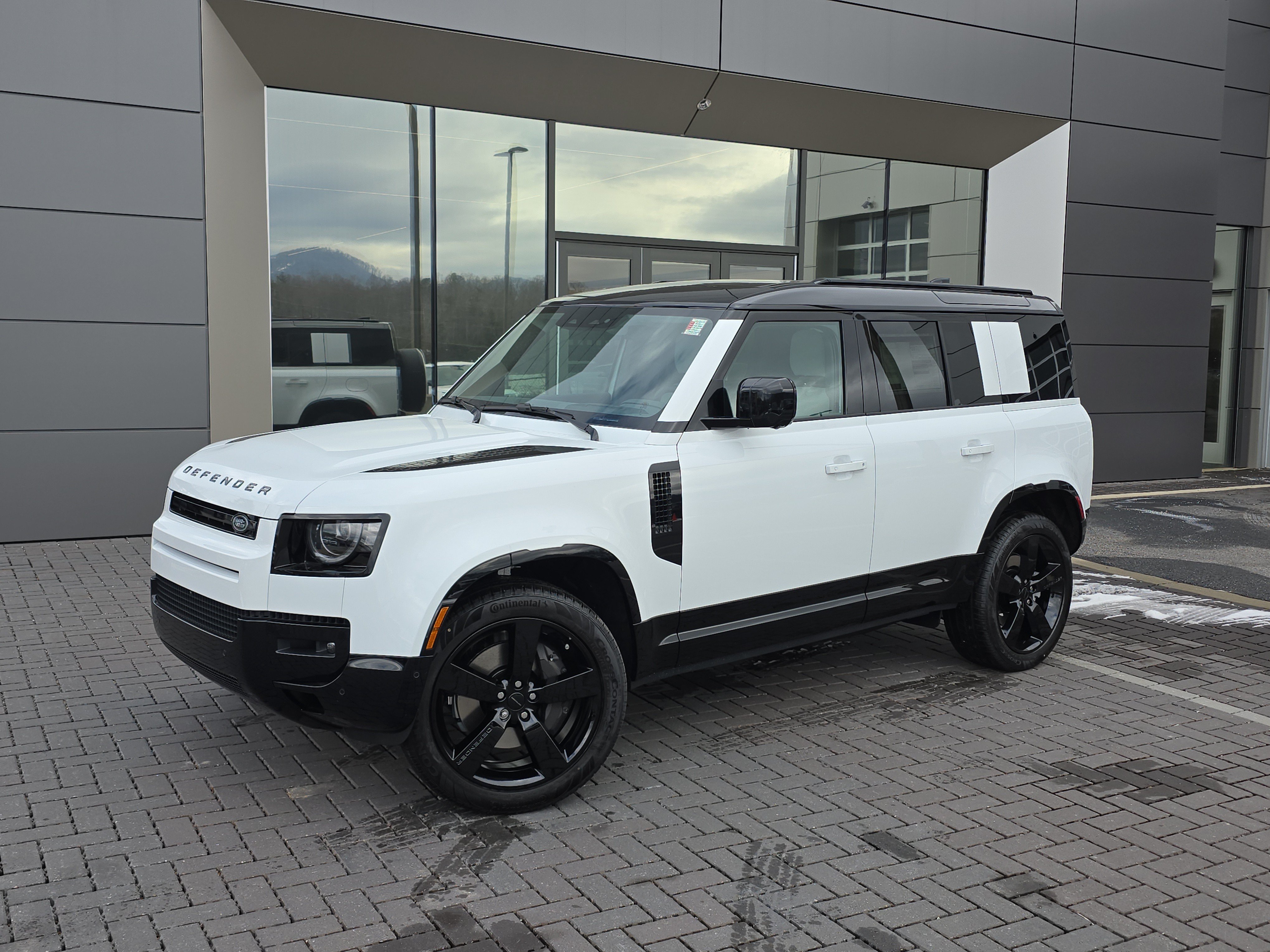 Certified 2026 Land Rover Defender 110 X-Dynamic SE