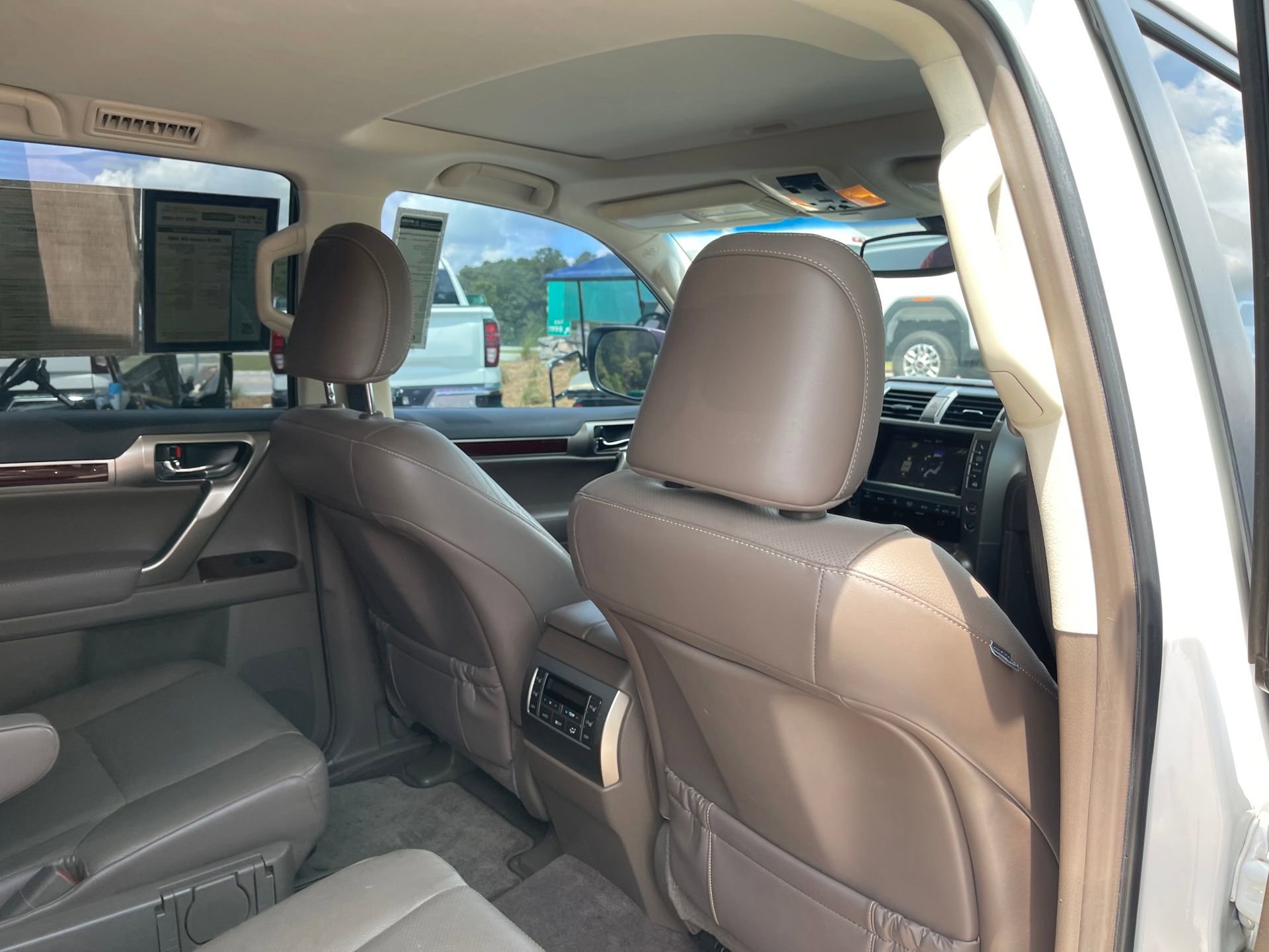 Used 2018 Lexus GX 460 Premium AWD/4WD image 25