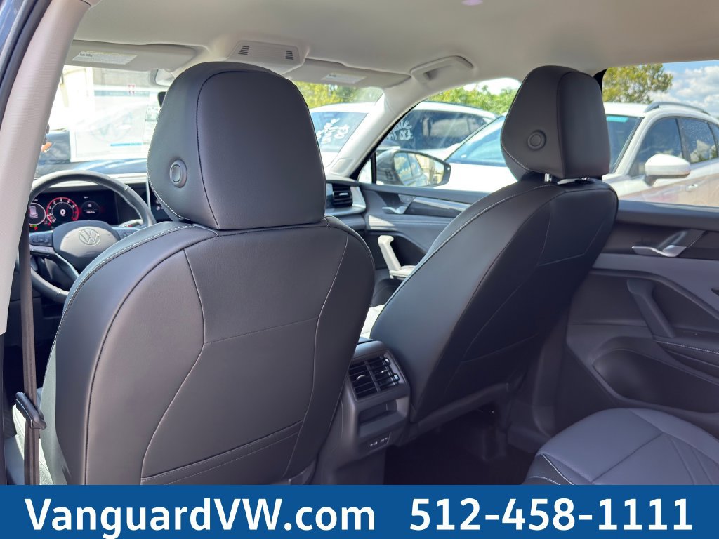 New 2026 Volkswagen Tiguan SE FWD image 28