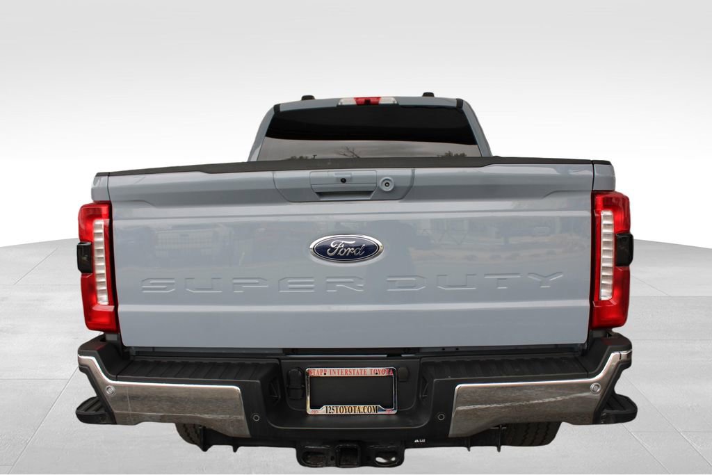 Used 2025 Ford F250 Lariat w/ FX4 Off-Road Package image 15