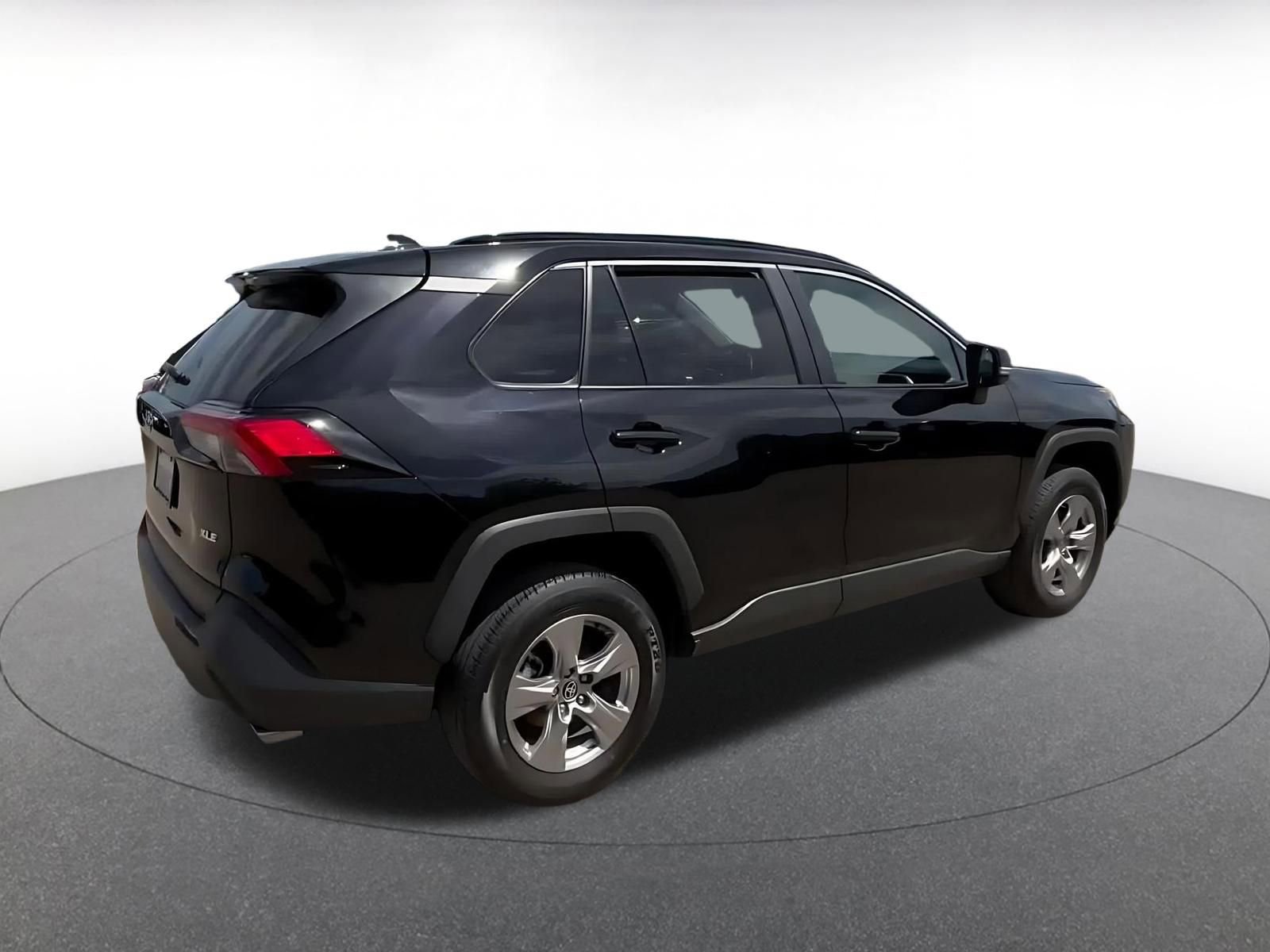 Used 2025 Toyota RAV4 XLE w/ Weather Package FWD image 15