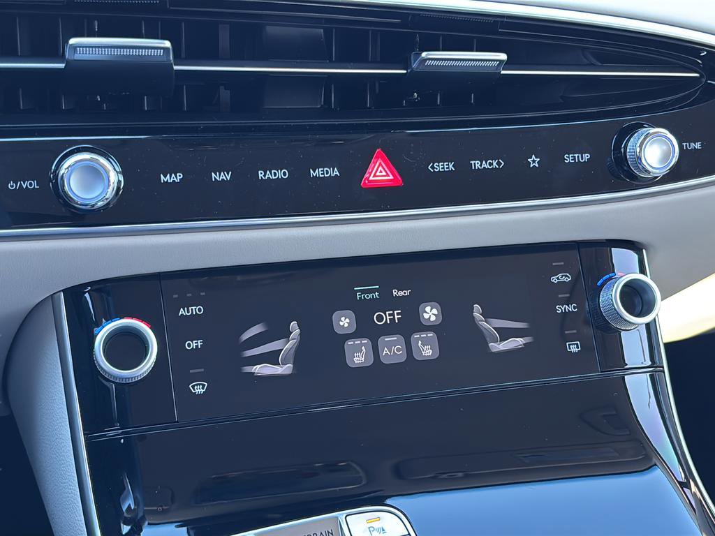 Used 2026 Genesis GV70 2.5T image 32