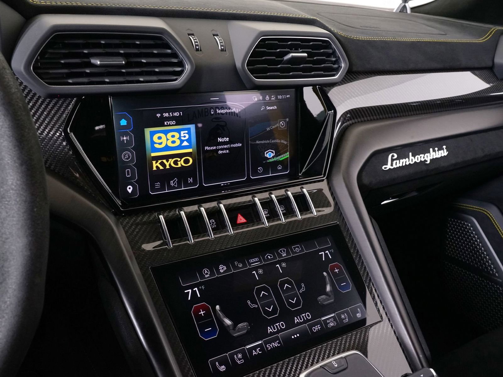Used 2024 Lamborghini Urus Performante AWD/4WD image 27