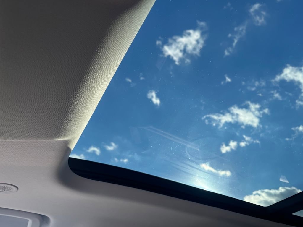 New 2026 Land Rover Defender 110 S image 20